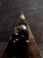 Оргонна пирамида за защита на дома с Оникс, Морион и син Слънчев камък Ultimate Protection размер XL